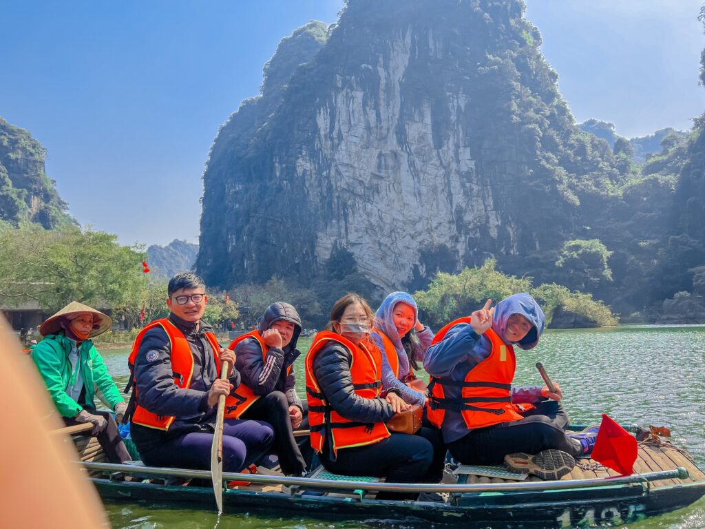 dai-hoc-thanh-do-du-xuan-trang-an-ninh-binh